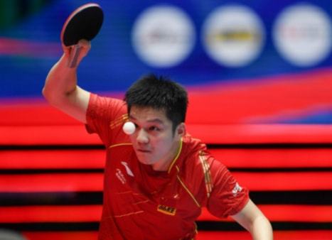 34天只赢1场！阿隆索致敬滕哈赫：都怪裁判，我们走在正确的路上