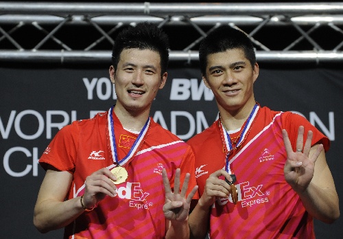 备年轻球员 备年轻球员